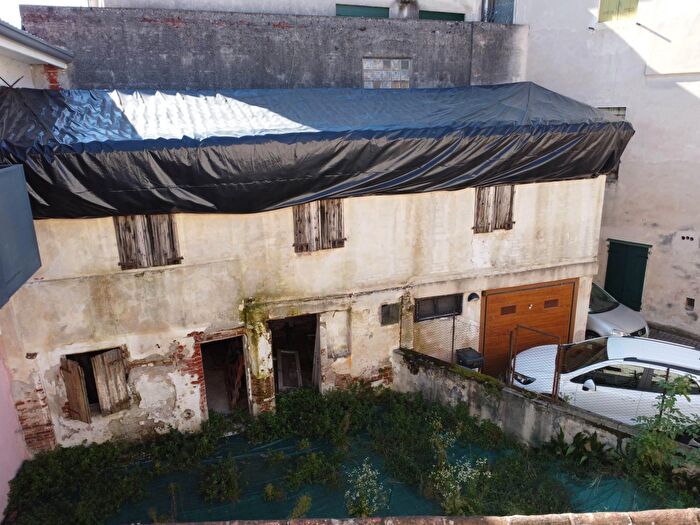 Casa con 5 locali in vendita in Vicolo Parolini, Bassano Del Grappa