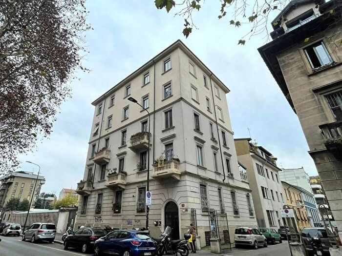 Appartamento trilocale in affitto in via Govone, Ghisolfa Mac Mahon, Milano