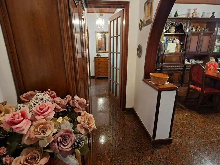 Appartamento con 5 locali in vendita in Carrara