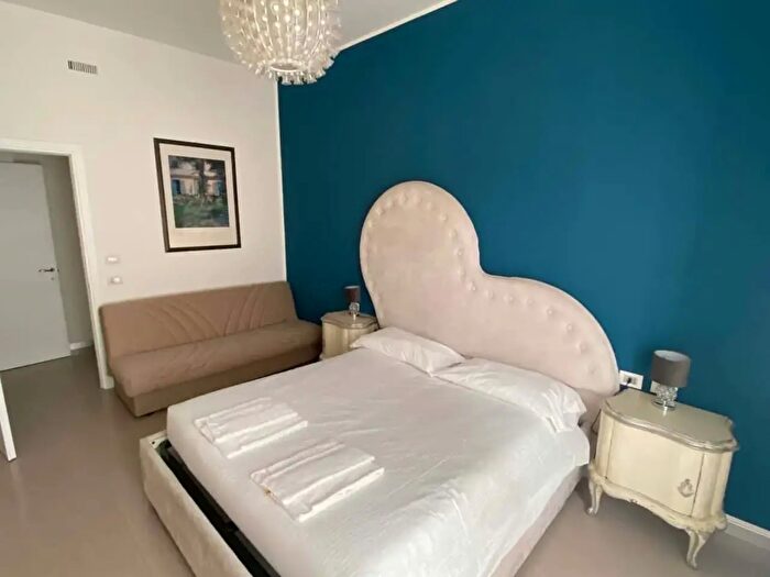 Appartamento monolocale in affitto in Via Pontaccio, Milano