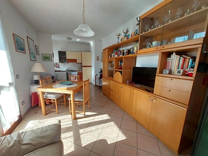 Appartamento bilocale in vendita in Via dei Salici Calcinaia, Calcinaia