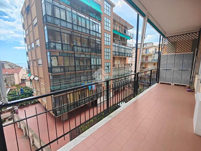 Appartamento trilocale in vendita in Via Traversa dei Ceramisti, Albissola Marina