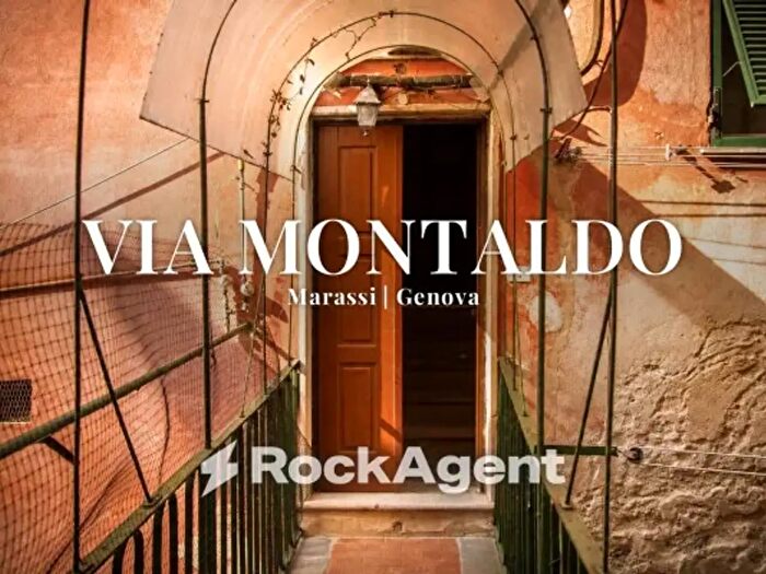 Appartamento trilocale in vendita in Via Leonardo Montaldo, Genova