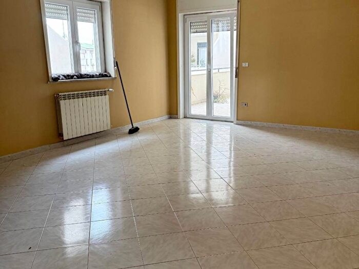 Appartamento con 5 locali in affitto in Falciano, Caserta