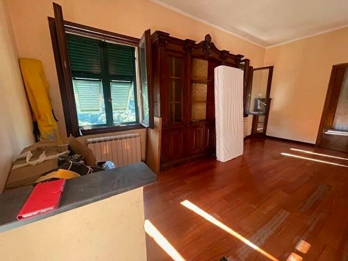 Casa quadrilocale in vendita in Avegno