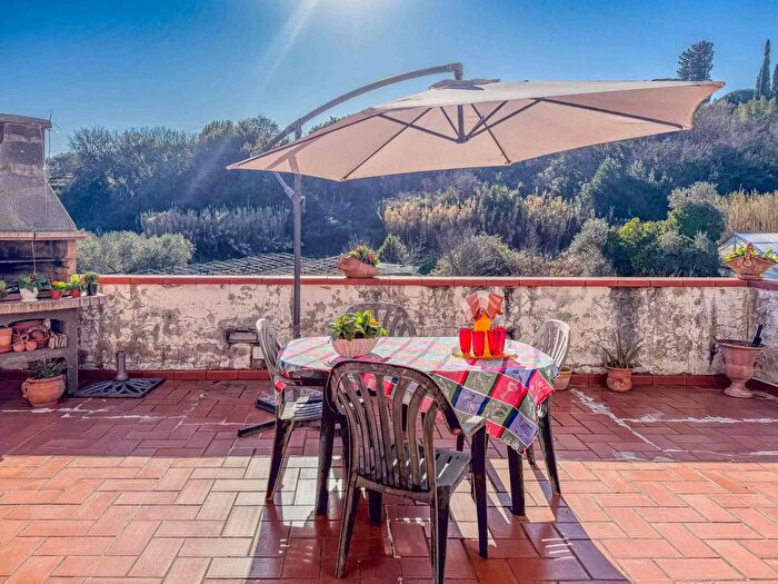 Appartamento con 5 locali in vendita in Via del Cimitero, Vecchiano