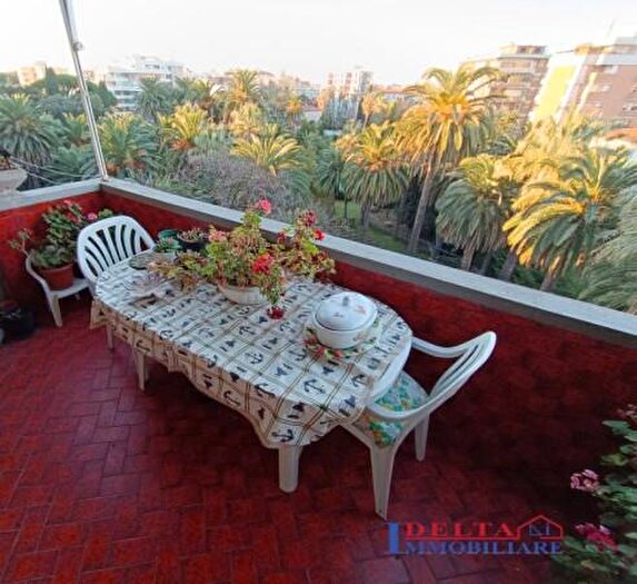 Appartamento con 6 locali in vendita in Livorno