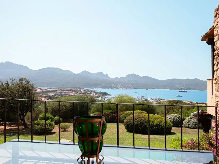 Appartamento con 6 locali in vendita in Porto Rotondo Il Poggio Punta Lada, Olbia