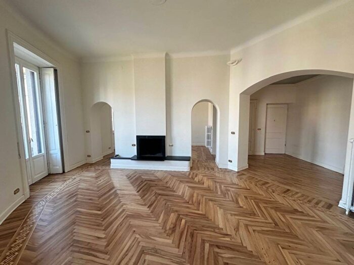 Appartamento quadrilocale in affitto in Via Giovanni Boccaccio, Vincenzo Monti, Milano