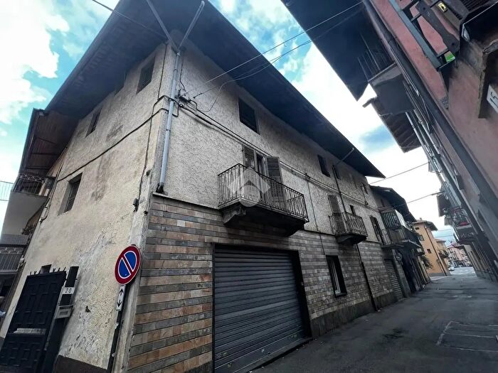 Appartamento con 9 locali in vendita in Via Bertetto, Nole
