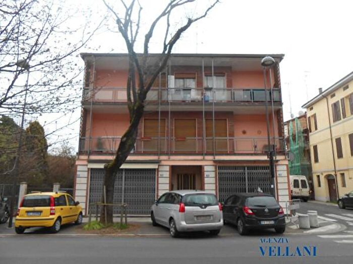 Casa con 6 locali in vendita in Carpi