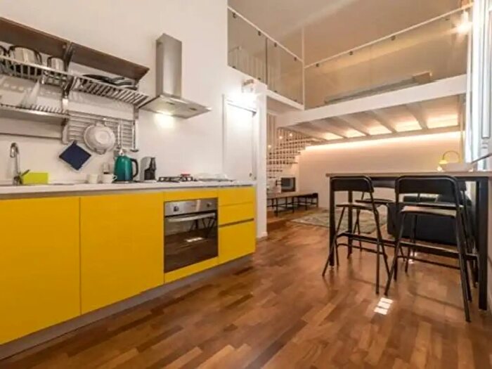 Appartamento quadrilocale in vendita in Via Crispi, Siracusa