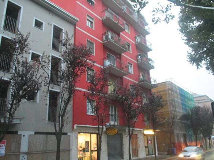 Appartamento trilocale in affitto in Ospedale Volturno, Parma
