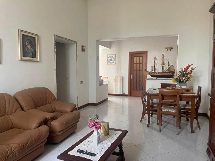 Appartamento con 5 locali in vendita in Mortara