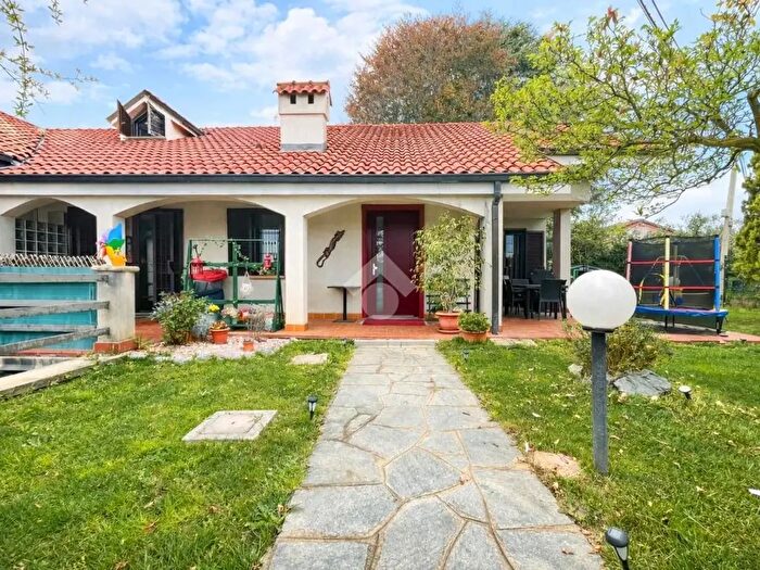 Casa con 5 locali in vendita in Via Luigi Einaudi, Rivalta Di Torino