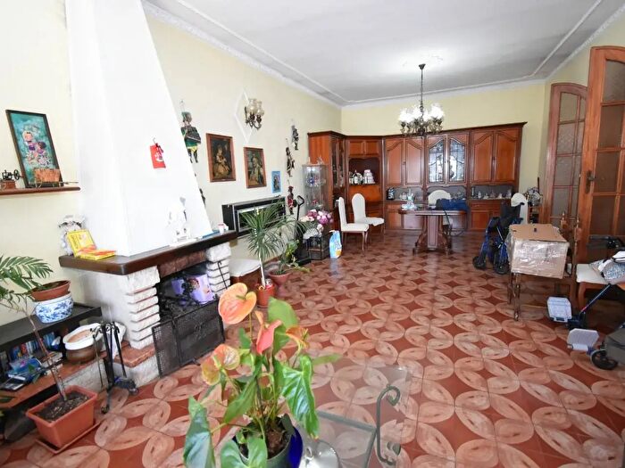 Casa con 12 locali in vendita in Pisa