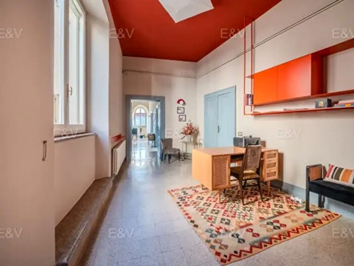 Appartamento con 6 locali in vendita in Via Giuseppe Mazzini, Foligno