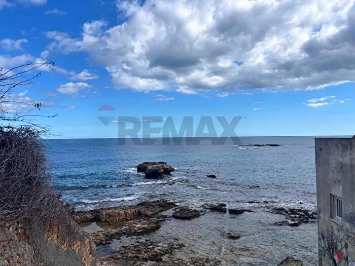 Casa bilocale in vendita in Via Eveneto, Siracusa