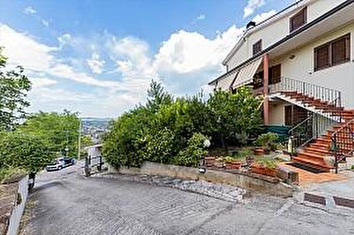 Casa con 6 locali in vendita in San Giovanni Teatino