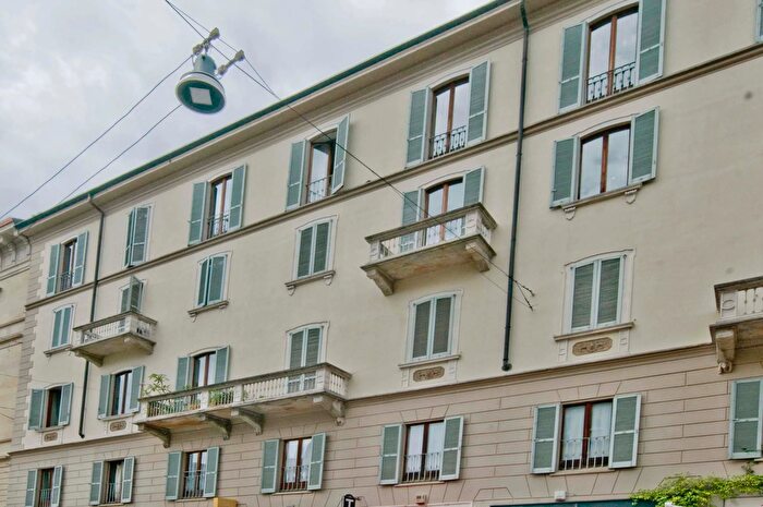 Appartamento con 5 locali in vendita in Milano