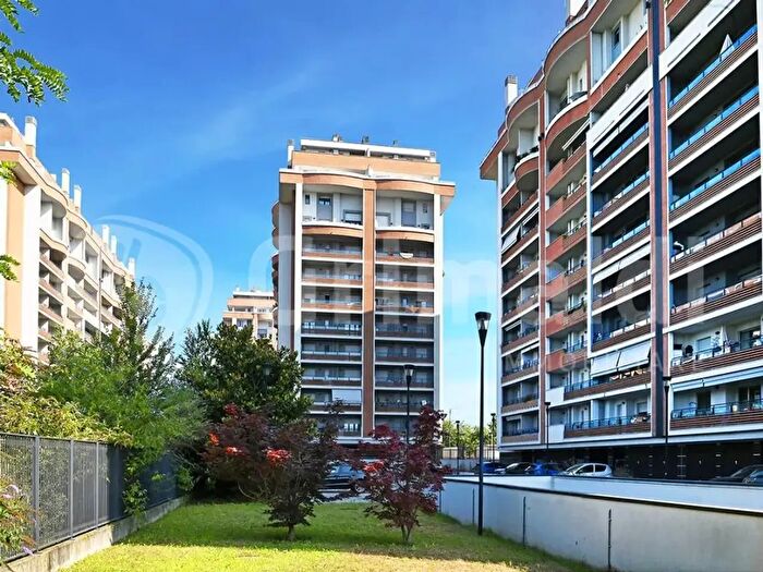 Appartamento trilocale in vendita in Via Martiri delle Foibe, Sesto San Giovanni