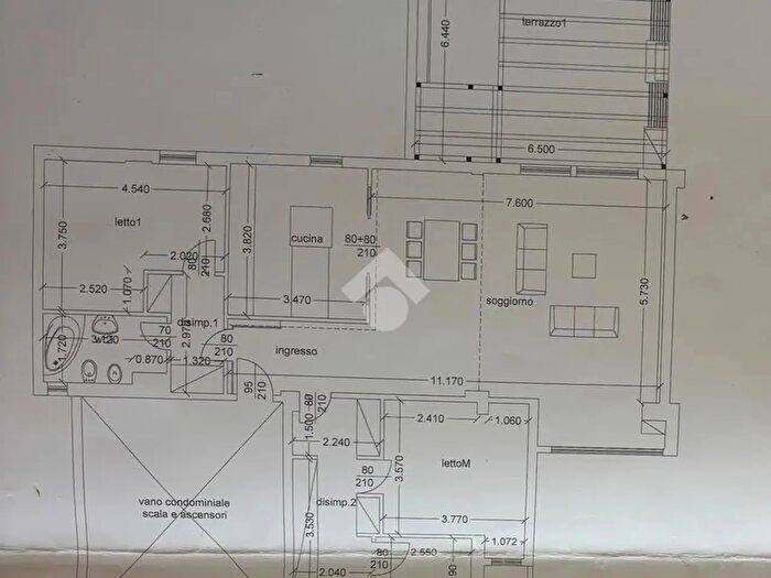 Appartamento quadrilocale in vendita in Via Giardini, Modena