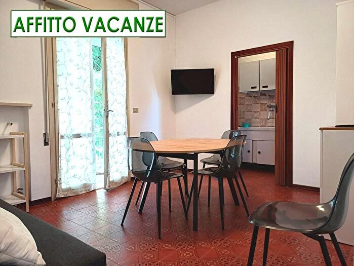 Appartamento trilocale in affitto in Viale Belgrado, Zadina Parco di Ponente, Cesenatico