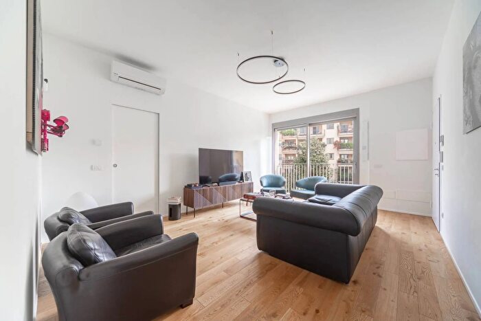 Appartamento trilocale in affitto in Via Bullona Milano, Milano