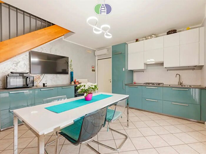 Appartamento quadrilocale in vendita in Via Mazzini, Spinea