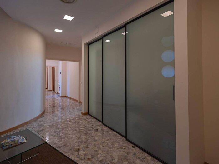 Casa quadrilocale in affitto in Via Larga, Missori, Milano