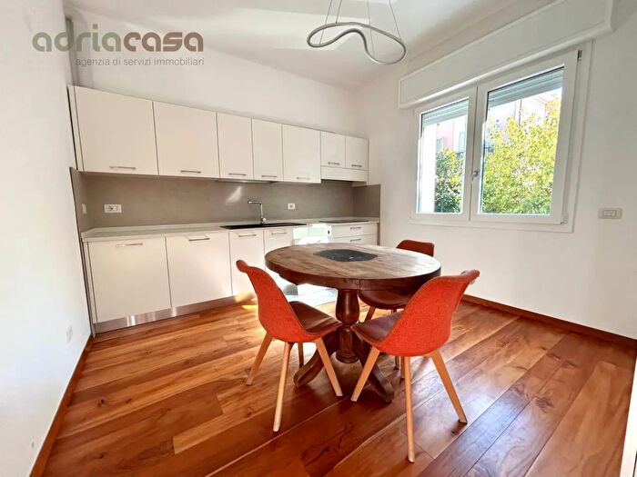 Appartamento quadrilocale in affitto in Via Garattoni, Rimini