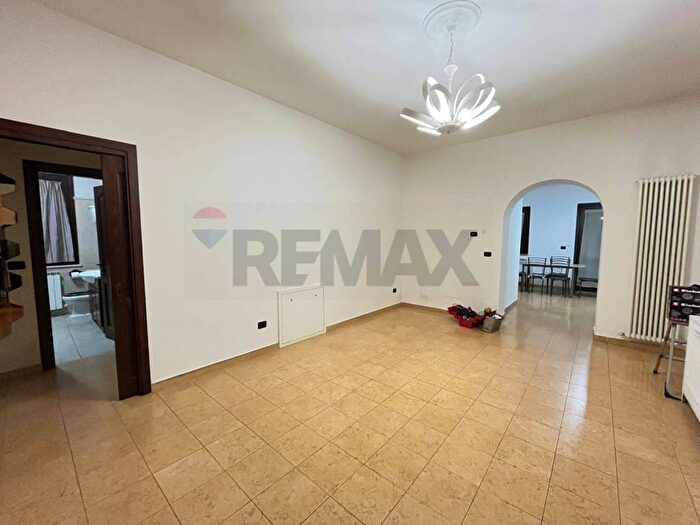 Appartamento quadrilocale in affitto in Via del popolo, Bastia, Bastia Umbra