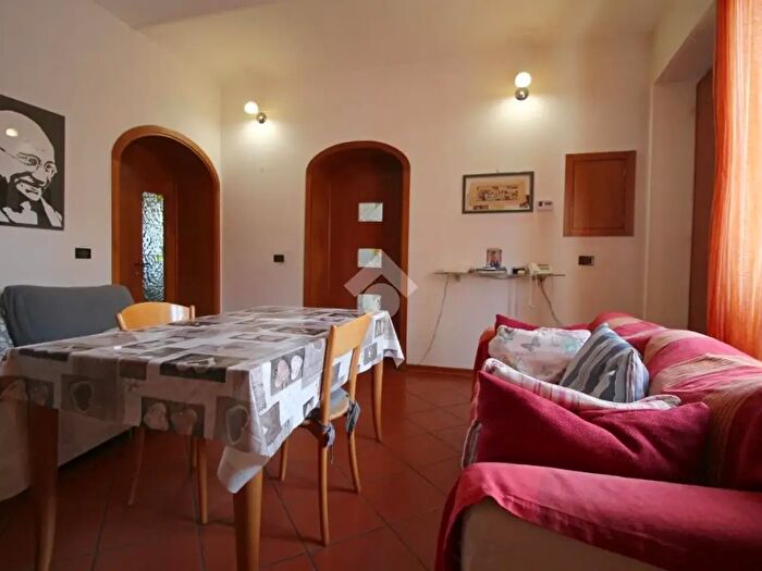Casa quadrilocale in vendita in Via delle Ripalte, Prato