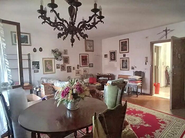 Appartamento con 5 locali in vendita in Pisa