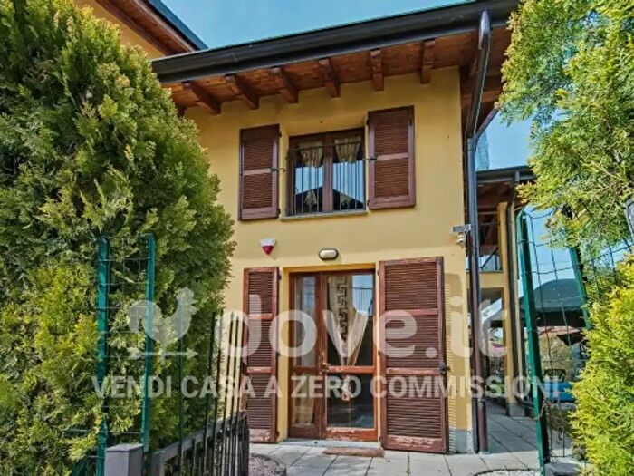Casa con 5 locali in vendita in Via Monte Misma, Cologno Al Serio