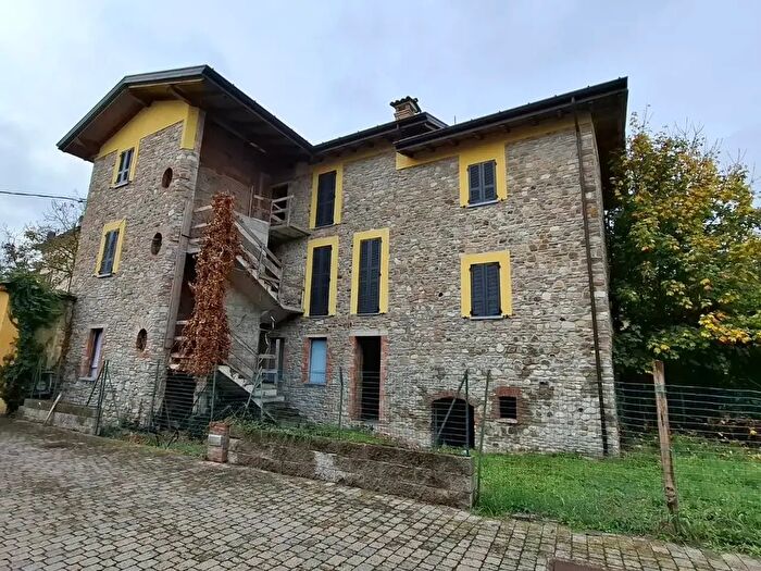 Appartamento trilocale in vendita in Vigolzone