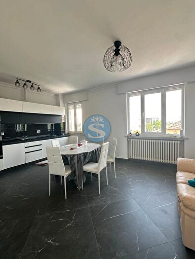 Appartamento quadrilocale in affitto in Parma