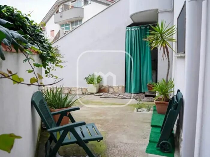 Appartamento quadrilocale in vendita in Viale Po, Pomezia