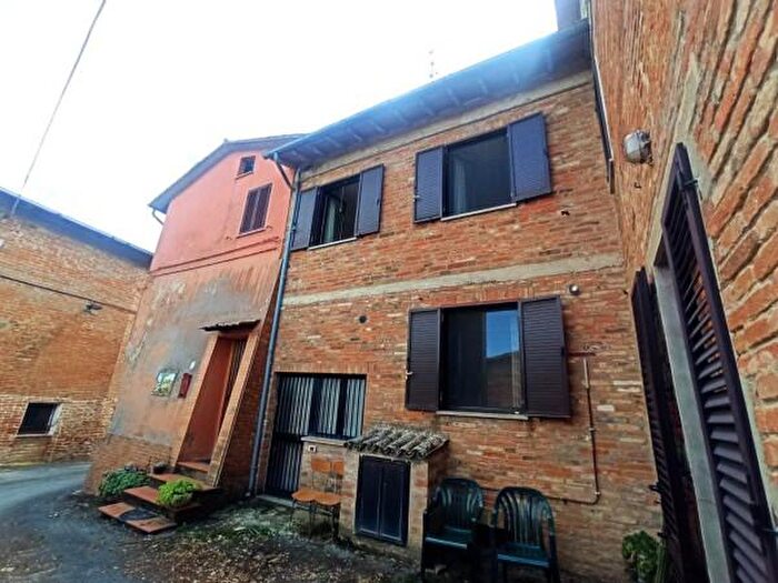 Appartamento quadrilocale in vendita in Località Villastrada Umbra, Castiglione Del Lago