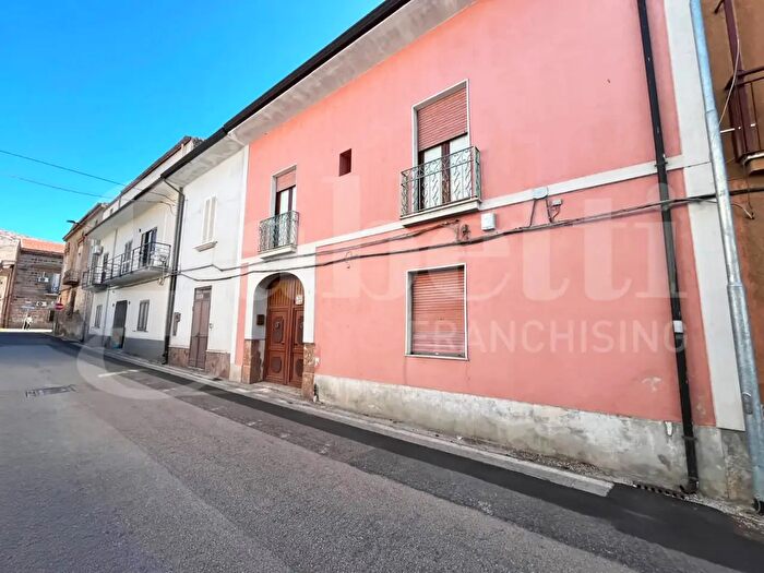 Casa quadrilocale in vendita in Via Antonio Iannotta, Pignataro Maggiore