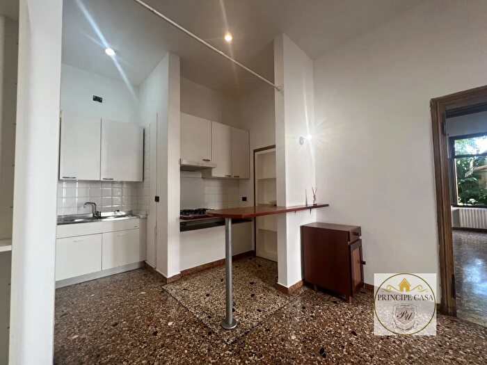 Appartamento bilocale in vendita in Via Giuseppe Garibaldi, Este