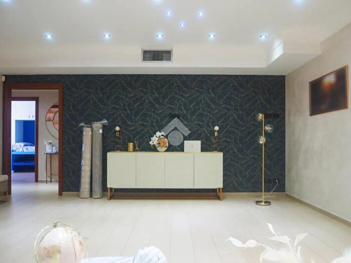 Appartamento quadrilocale in vendita in Via Ugo Foscolo, Pomigliano DArco