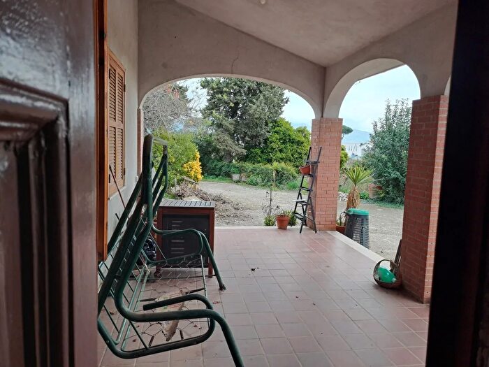 Casa quadrilocale in vendita in Via Appia Sud, Velletri