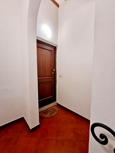 Appartamento con 5 locali in vendita in Campi Bisenzio