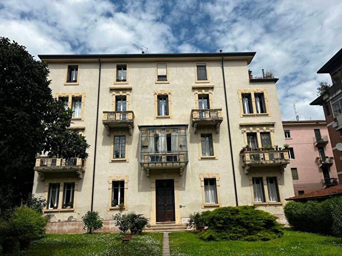 Appartamento quadrilocale in affitto in Via Giuseppe Sirtori, Borgo Trento, Verona