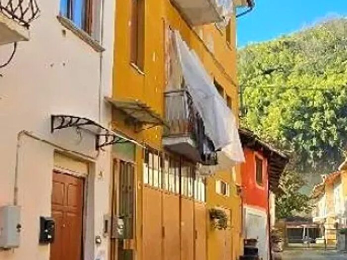 Casa trilocale in vendita in Via Pesio, Corneliano DAlba