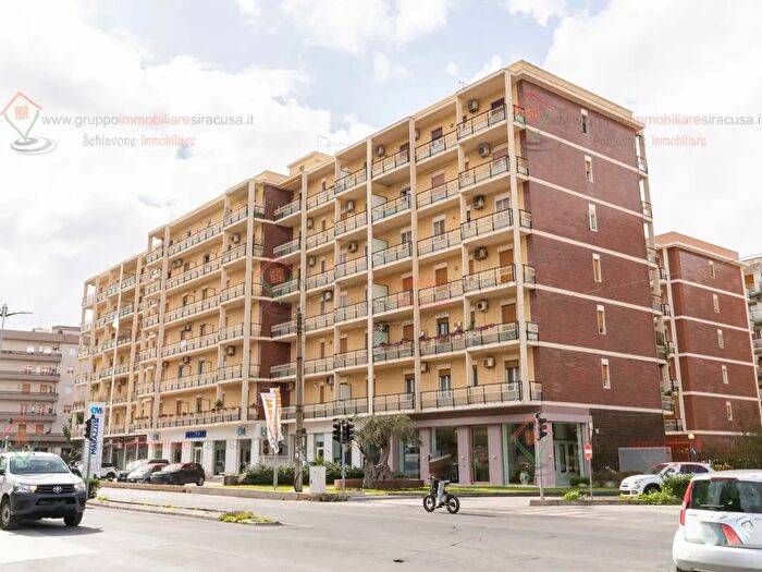 Appartamento con 5 locali in vendita in Siracusa