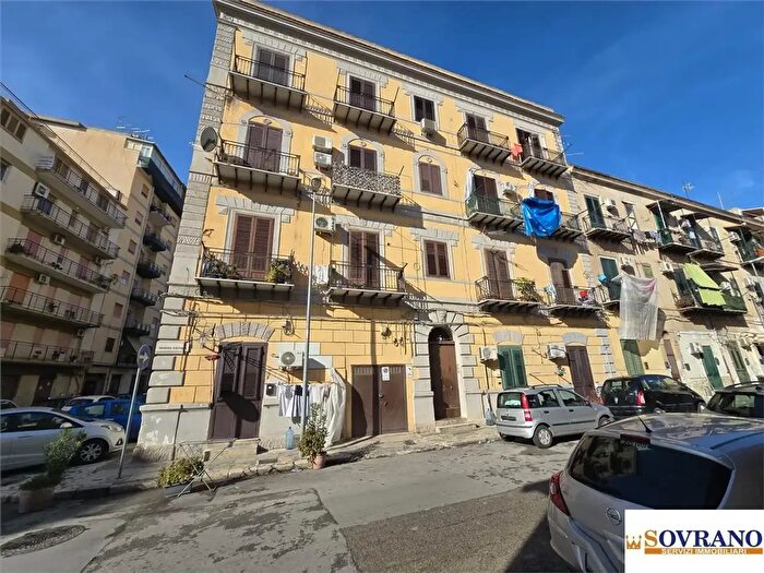 Appartamento trilocale in vendita in Via Venanzio Marvuglia, Palermo
