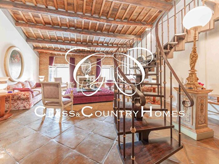 Casa con 6 locali in affitto in Piazza della Pigna, Pantheon, Roma