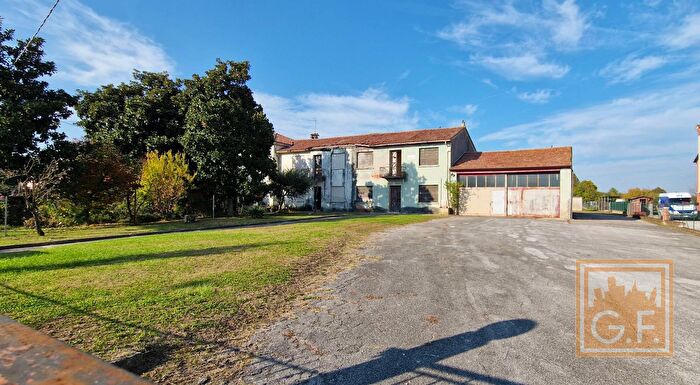 Casa con 9 locali in vendita in Via Ciardi, Quinto Di Treviso